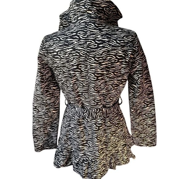 Sandro Studio Ruffle Zebra Trench Coat, Medium. Mobwife - Picture 5 of 16